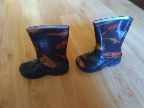 Nezateplené gumáky, 22