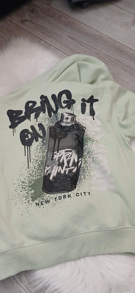 Mikina, chapter young,158