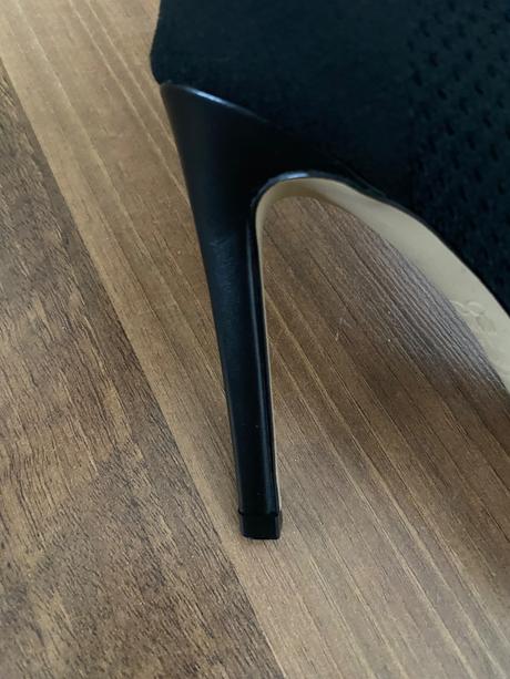 Topanky na opatku, 37