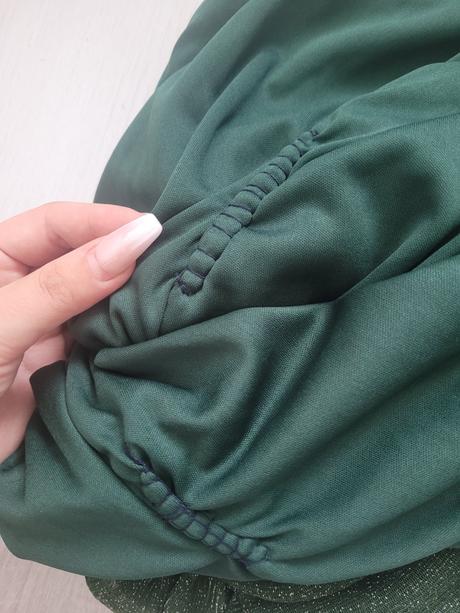 Trblietavé šaty m, m