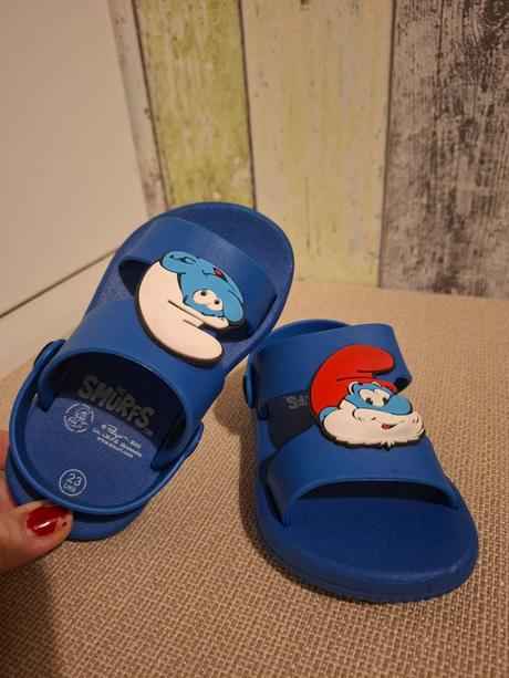 Šľapky do vody, 23