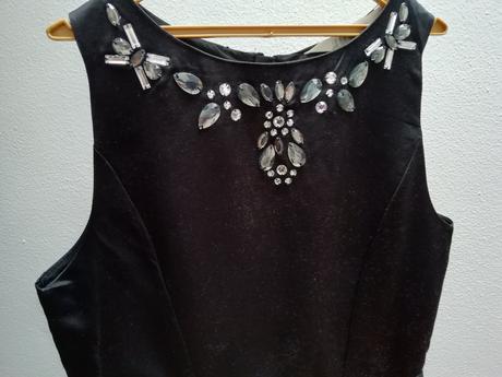 Elegantné šaty zdobené kamienkami, h&m,152