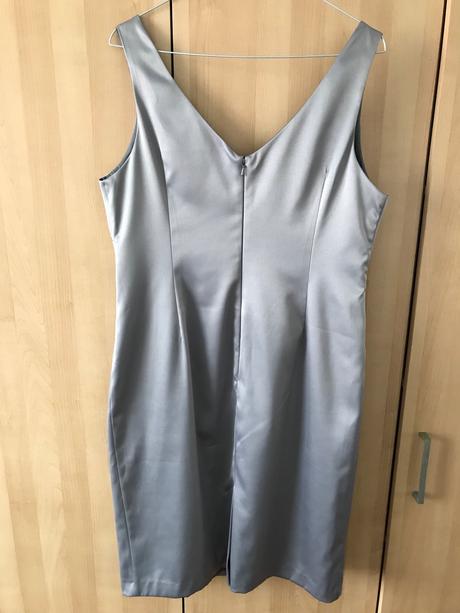 Saténové saty z debenhams 14 petite, m