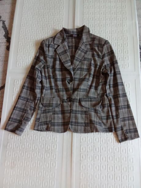 Dámske oblečenie., 38