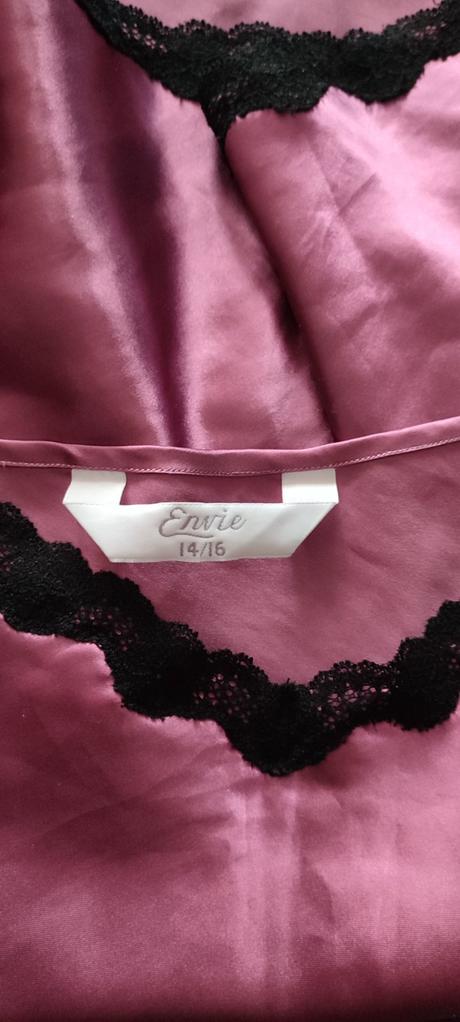 Vrchný diel z pyžamka, 42