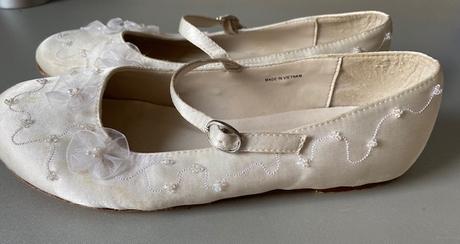 Balerinky s kvietkami a koralkami, 33