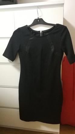 Cierne saty, reserved,s