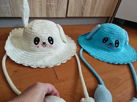 Klobúky so zdvihajucimi ušami na pumpicku, 54