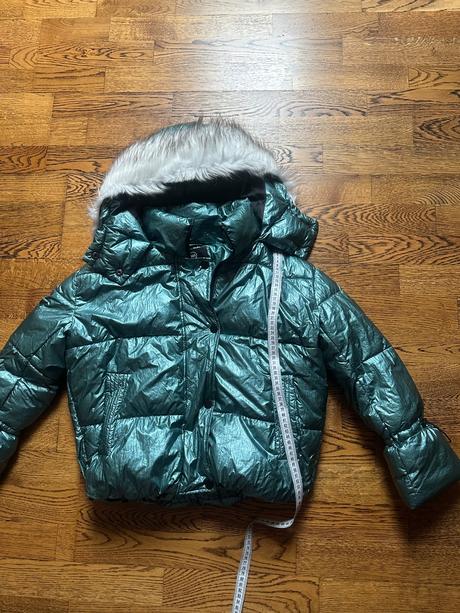 Smaragdova bunda, reserved,146