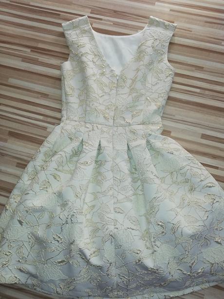 Zlate spolocenske saty, 36