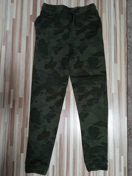 By mimi teplaky, 140 / 146