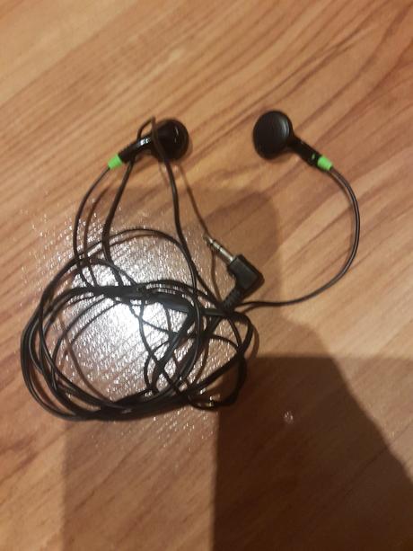 Slúchadlá do uší na počúvanie, 