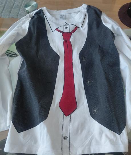 Tricko-slavnostne, takko,128