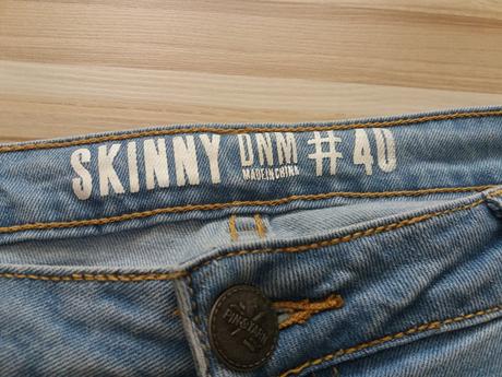 Bledomodre rifle, gate,40