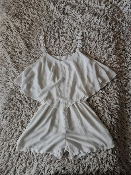 Krásny romantický overal,