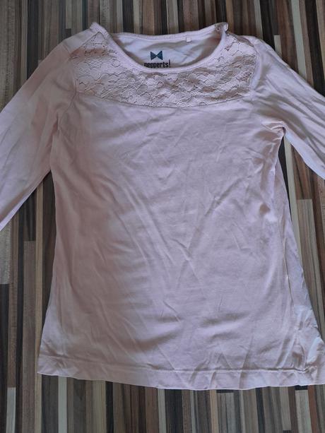 Predam tričko, lupilu,128