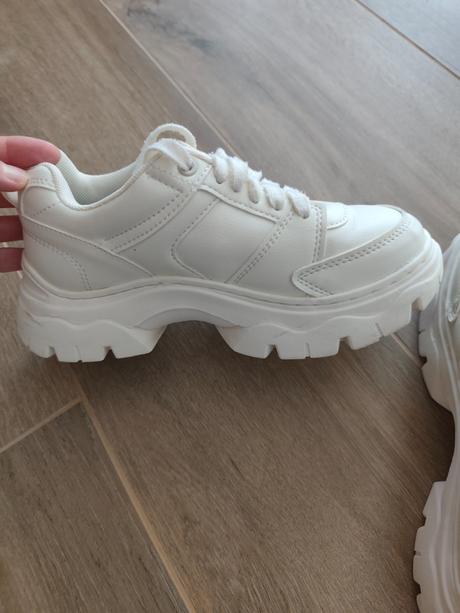 Tenisky zara top stav s vyššou podrážkou, zara,35