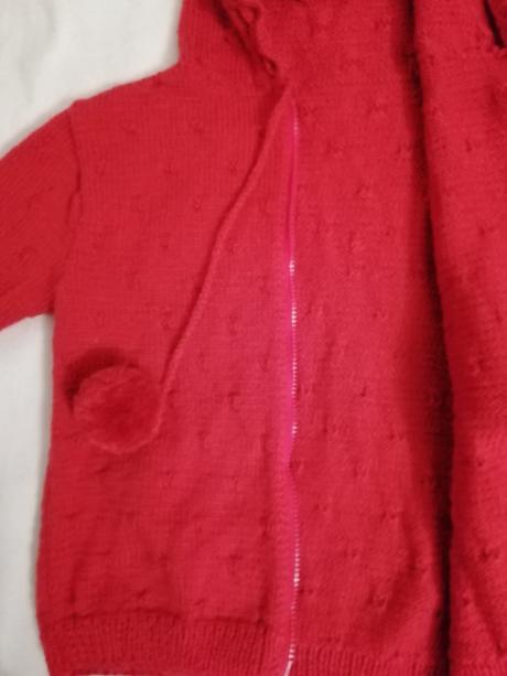 Štrikovaný svetrík s kapuckou na 6 rokov, 128