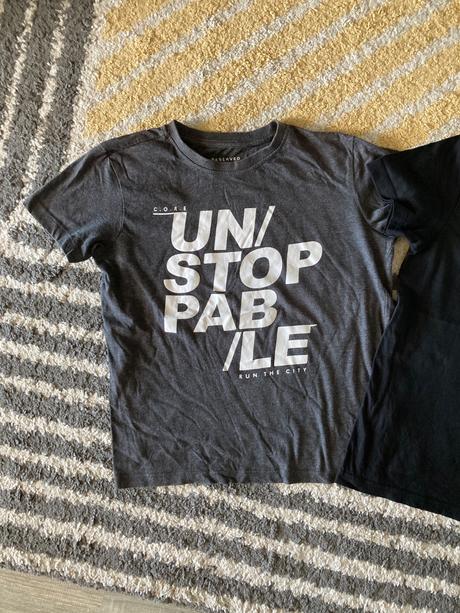 Tričká weekend a nápis, reserved,134