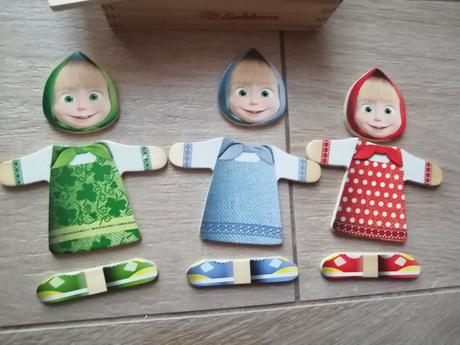 Drevená hračka, puzzle, máša, obliekanie, šaty,