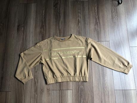 Mikina destination, 152