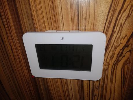 Digitalny teplomer izbovej teploty, 