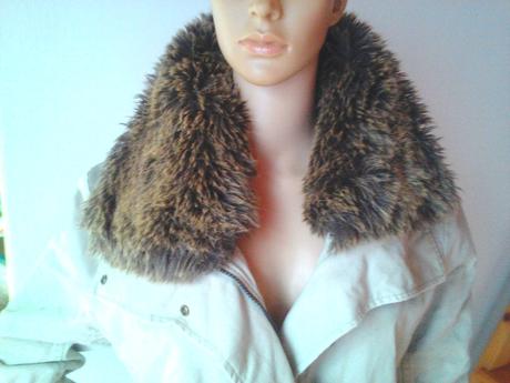 Zimná bunda s kožušinovým golierom, l