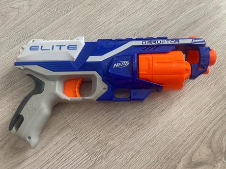 Nerf pištole + náboje, 