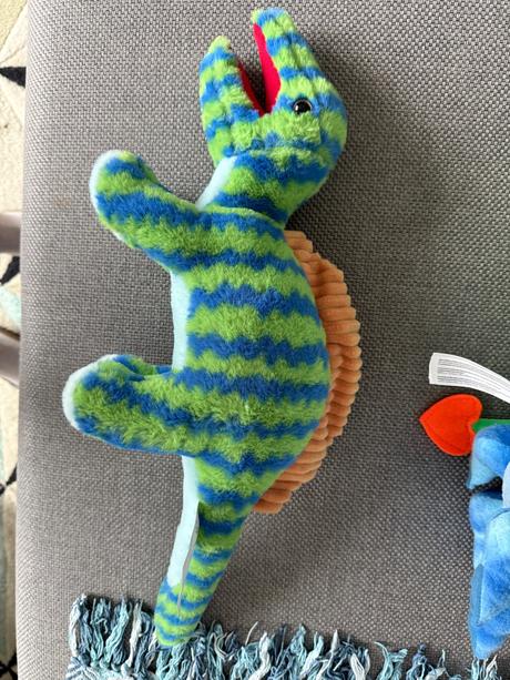 Plyšový dinosaurus,