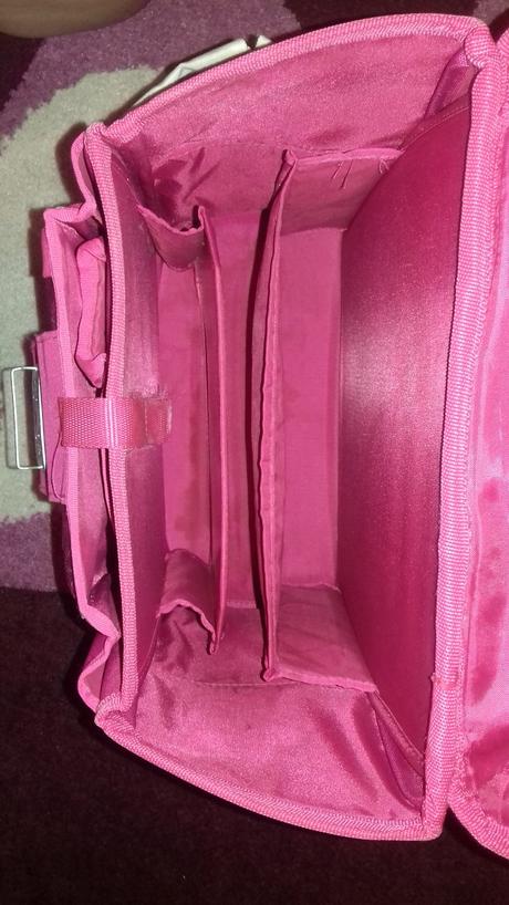 Školská taška, peračník, dosky a zošity, 