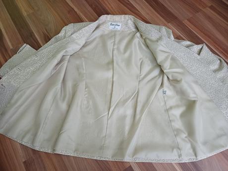 Slávnostné sako, 40