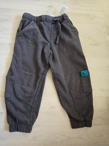 Tepláky č.110, sinsay,110