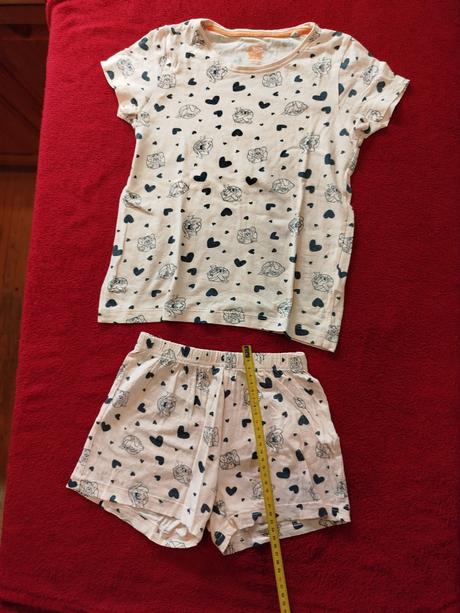 Pyžamko so srdiečkami, lupilu,110