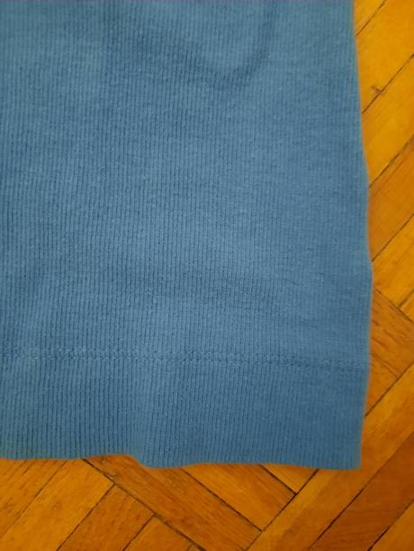 Dámske vrúbkované tričko so zapínaním, 36