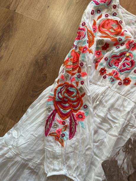 Maxi šaty s výšivkami zo španielska, m