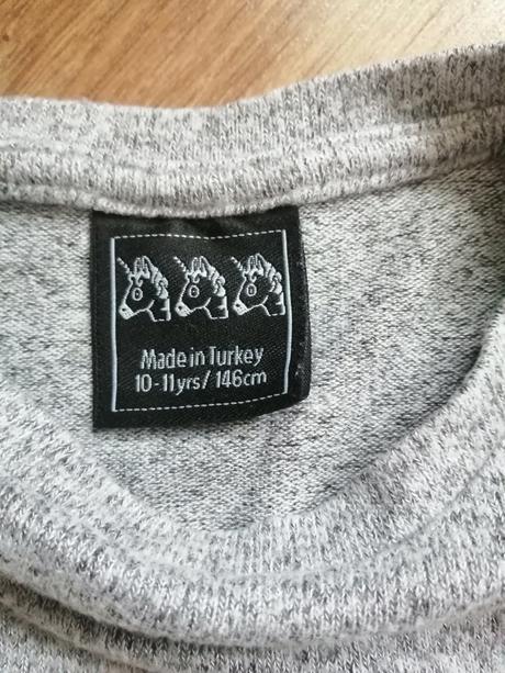 Sivy sveter s unicornom., primark,146