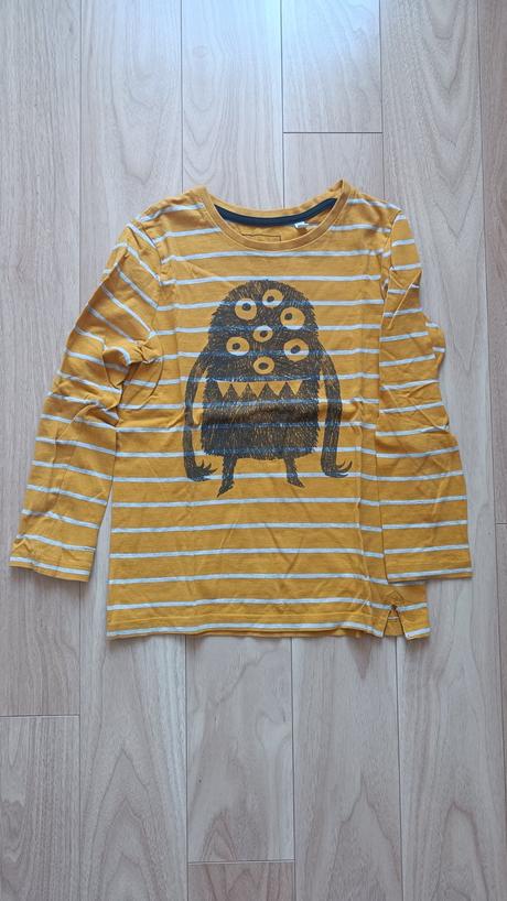 6 triciek, reserved,140