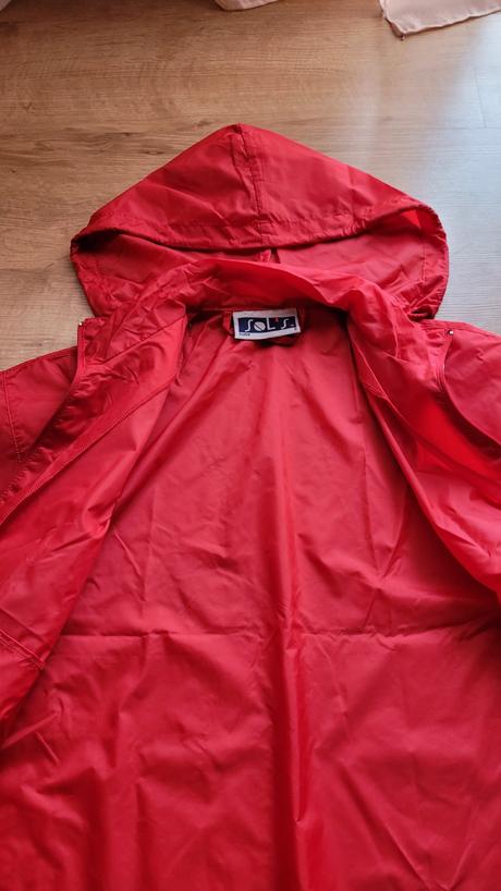 Cervena a cierna tenucka vetrovka, m