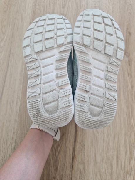 Tenisky, reserved,32