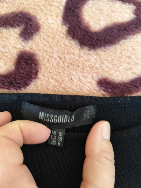 Čierny crop top missguided, veľ.38, pekne sedí, 38