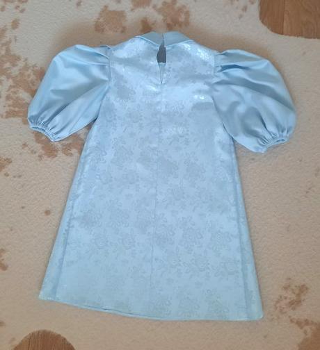 Dievčenské šaty, 152