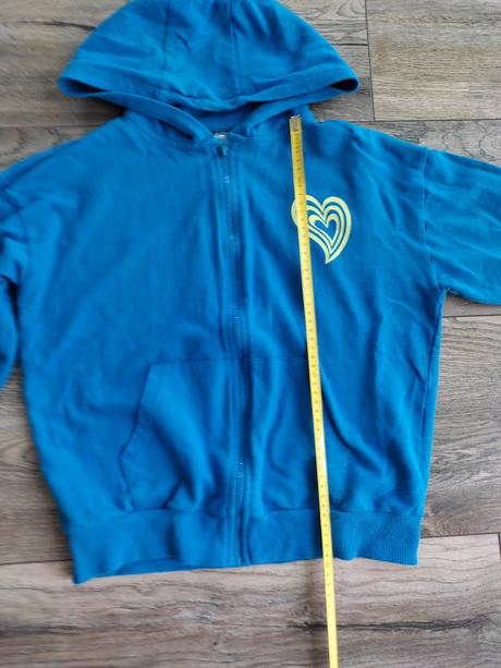 Balík č. 128, tepláky,mikiny, 122–134