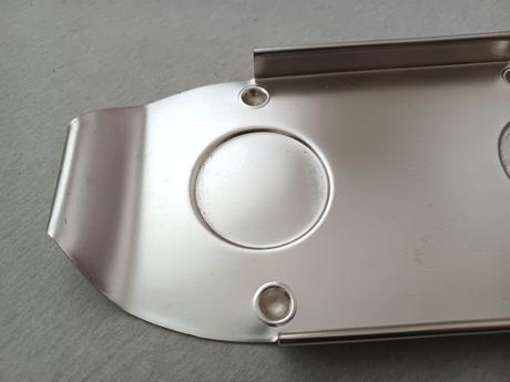 Nehrdzavejuca tácka,