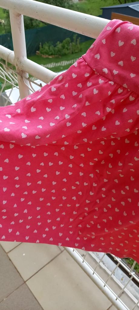 Šaty so srdiečkami, takko,146