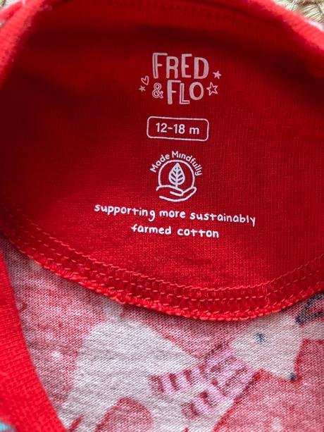 Vianočné šaty, tesco,86