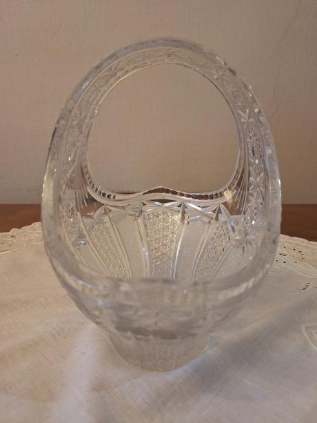 Kristalove sklenene kosiky, 