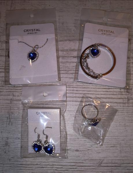 Swarovski set,