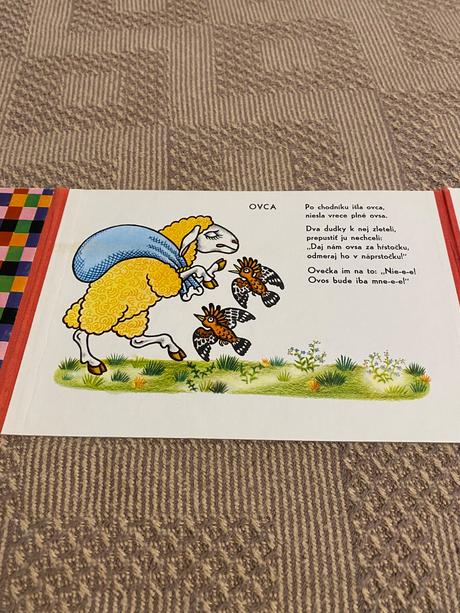 Krásne staré skladacie retro leporelo skúpy macko,