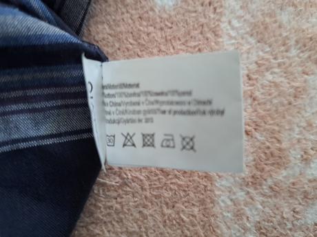 Letná košeľa, authority,l