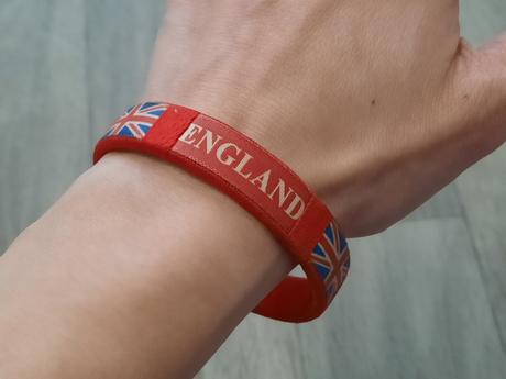 Dámske a dievčenské náramky,